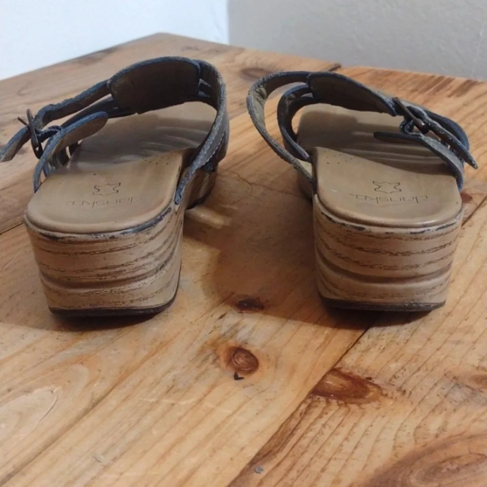 Dansko Marion Green Leather Open Toe Platform Clog Sandals Size 41